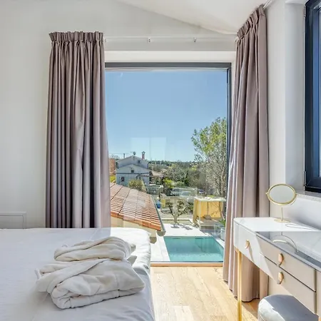 Villa Laguna Blu Trget