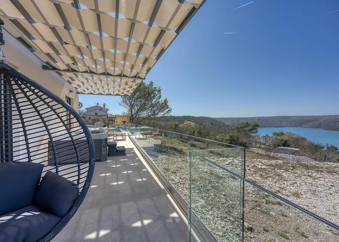 Villa Laguna Blu Trget